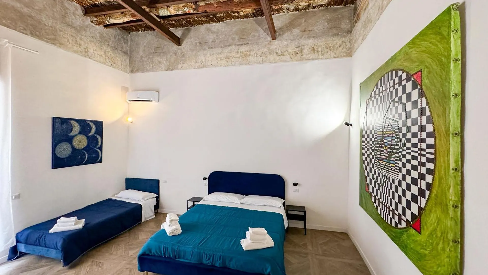 Boutique Quartieri Spagnoli Naples